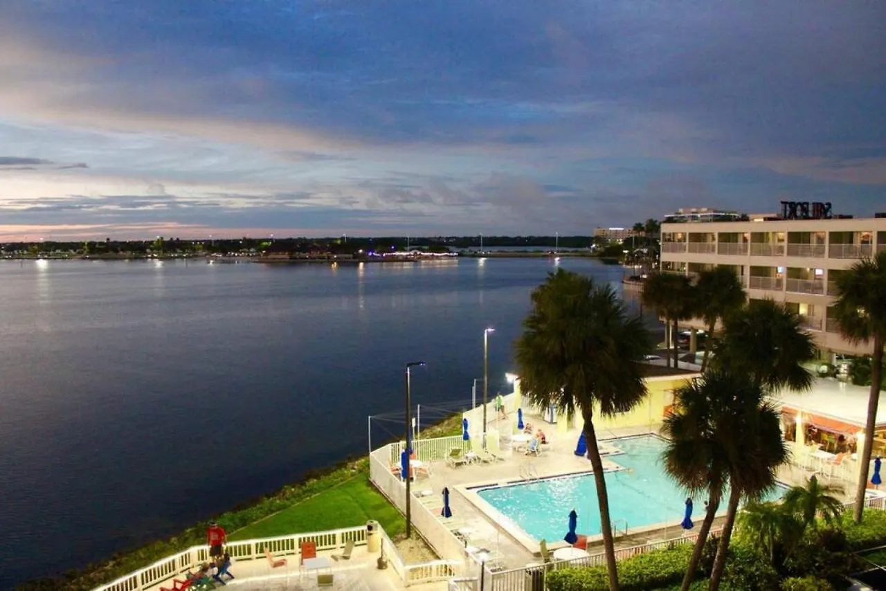 Welcome To Sea Forever Balcony With Ocean Views! Tampa Holiday home