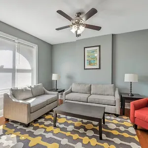 https://historic-first-floor-unit-in-mckinley-heights-stl-1w.saint-louishotels.com