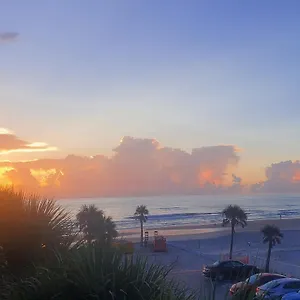 https://beachside-bliss-ocean-views-endless-fun-daytona-beach.thedaytonabeachhotels.com